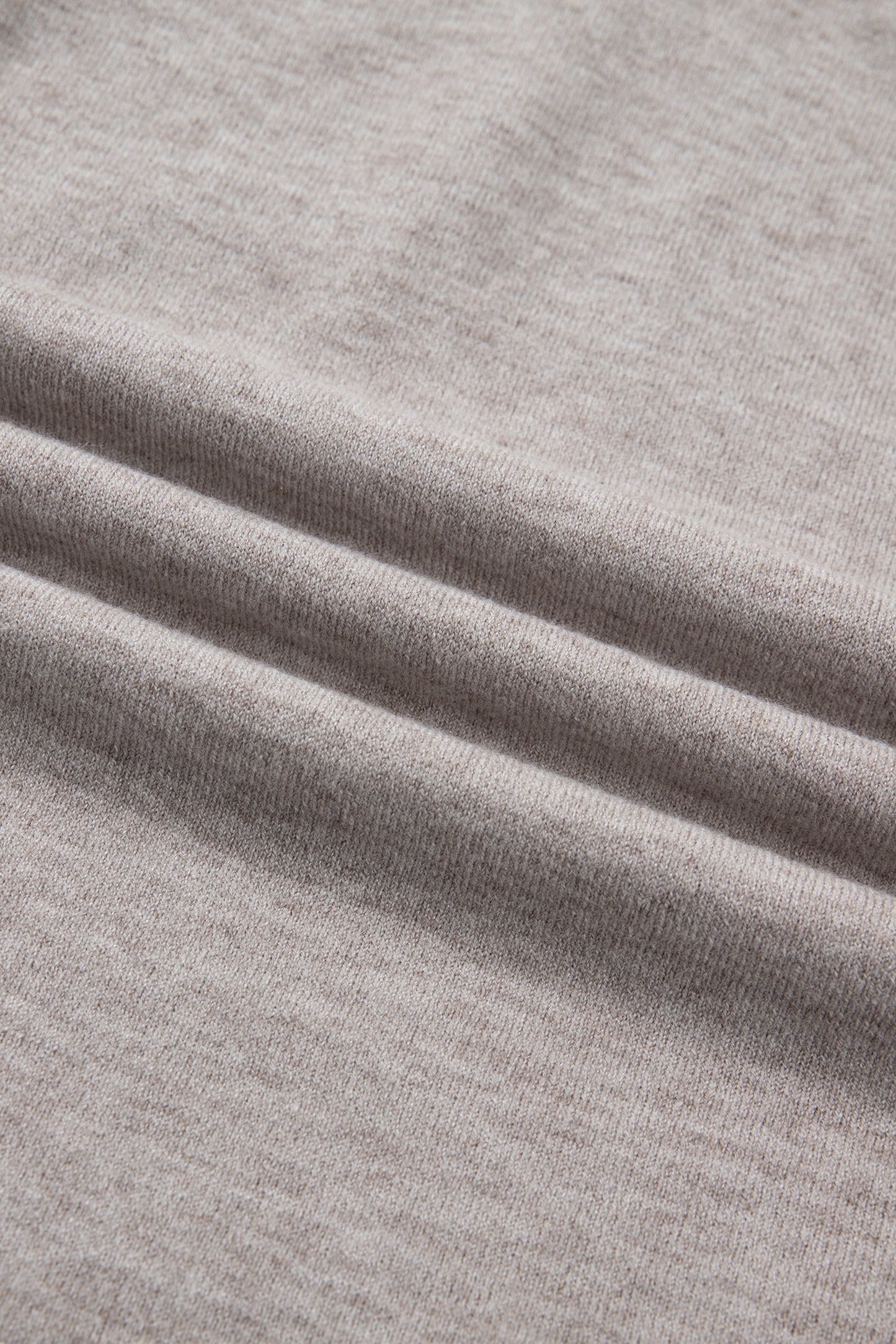 Gebreide tanktop met V-hals en metalen zeesterren