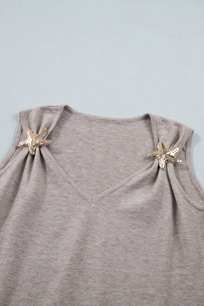 Gebreide tanktop met V-hals en metalen zeesterren