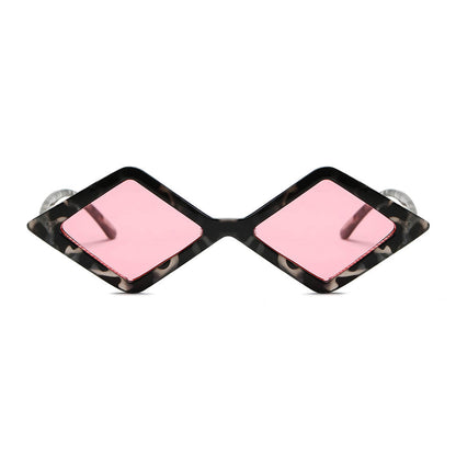 ARVADA | Women Modern Fashion Geometric Diamond Shape Sunglasses