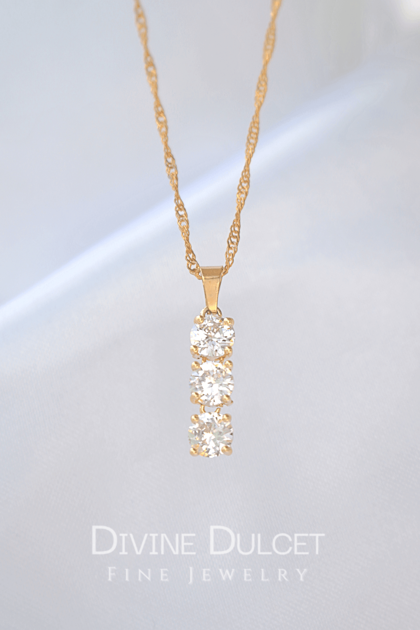 Halsband med droppe i 24 karats cubic zirconia