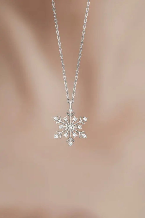 Halsband med snöflinga i sterlingsilver (925) med vit sten