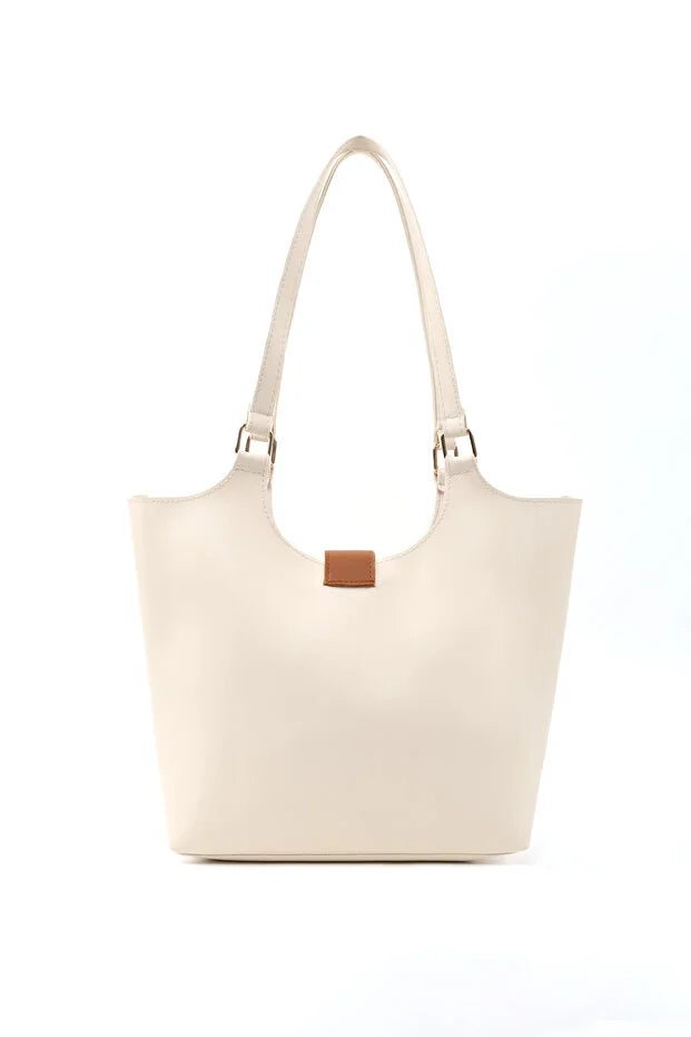 Bruine kunstleren crossbodytas met drukknoopsluiting en enkele witte band