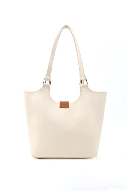 Bruine kunstleren crossbodytas met drukknoopsluiting en enkele witte band