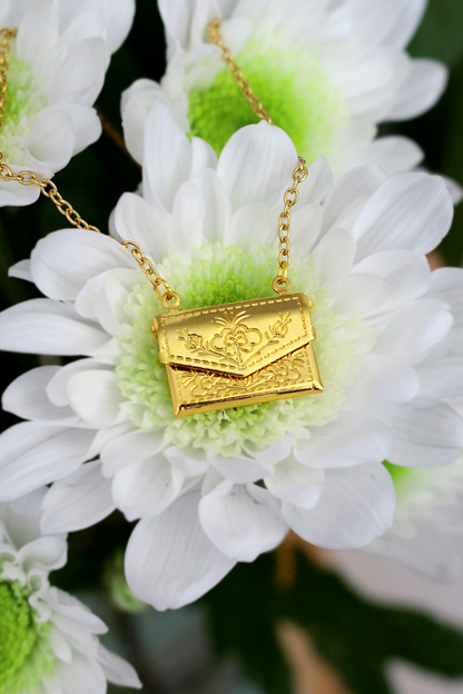 24 Karaats Daisy Envelop Medaillon Ketting